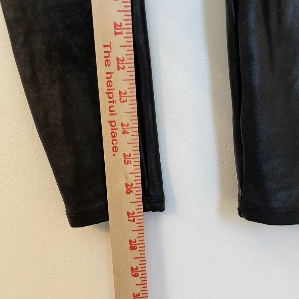 SPANX High Waisted Faux Leather Leggings M Black Pebbled Texture Yoga Athleisure - Picture 9 of 14